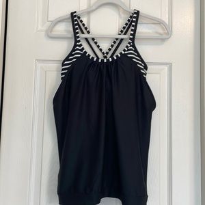 Athleta tank with built in bra